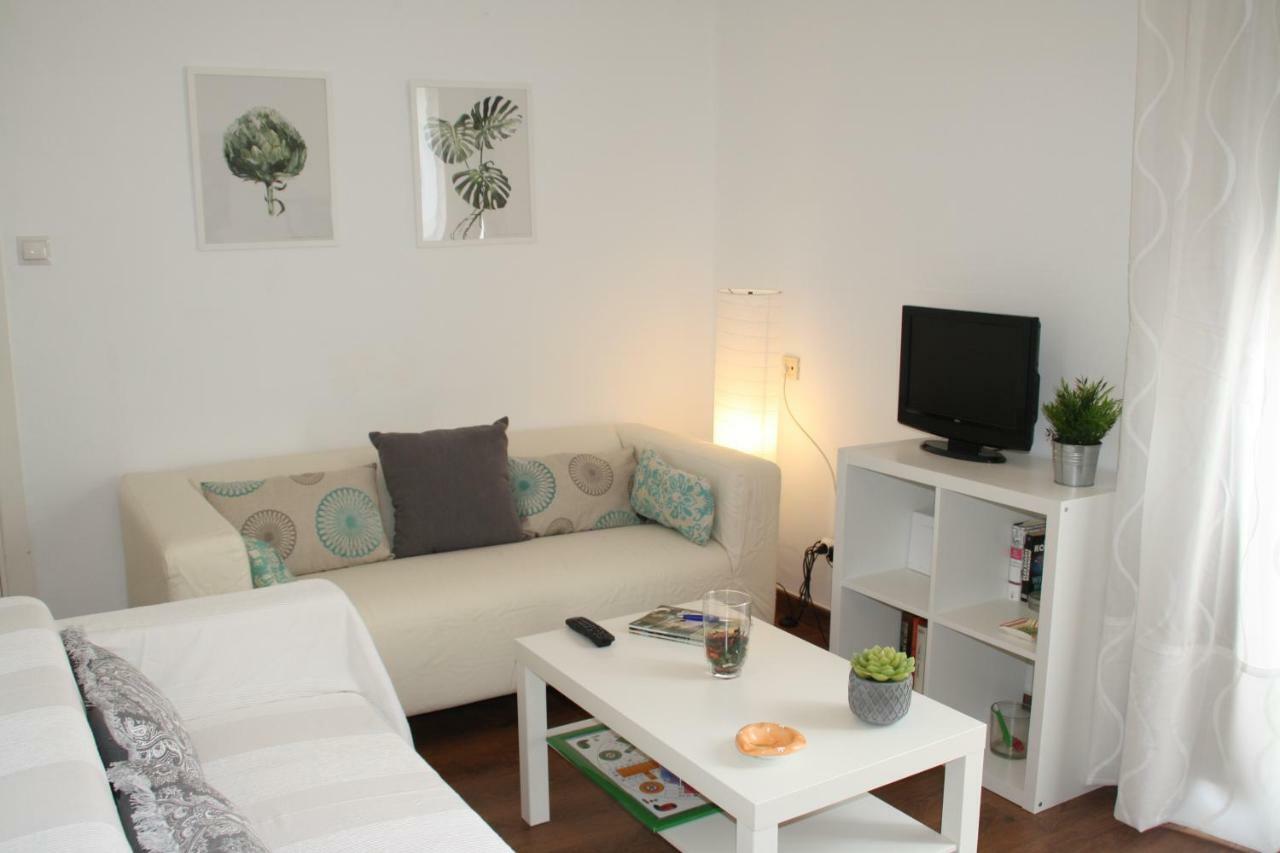 דירות מאלגה Apartamento Tia Maria מראה חיצוני תמונה